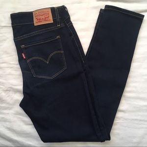 Levi’s 711 skinny jeans size 28